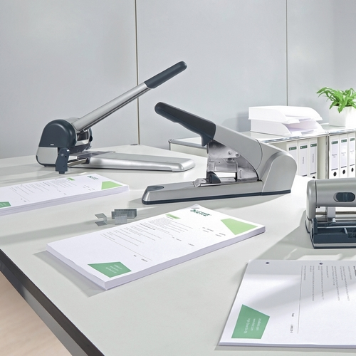 Leitz 5553 Kollu Zımba Makinesi 120 Sayfa Kapasiteli